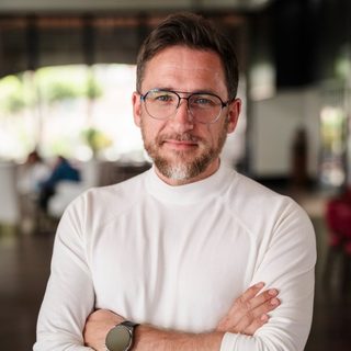 Rubén Martín Rubio, autor de Libros en 15 minutos y CEO de ÚNICO Escuela de Negocios